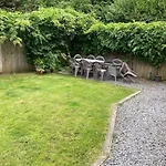 West View, Lakeside, Newby Bridge, 2 Mins Walk To Windermere, Delightful With Hot Tub 펜션 *