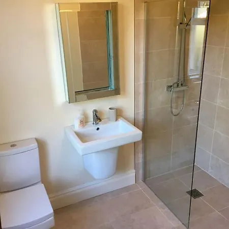 West View, Lakeside, Newby Bridge, 2 Mins Walk To Windermere, Delightful With Hot Tub * Ulverston